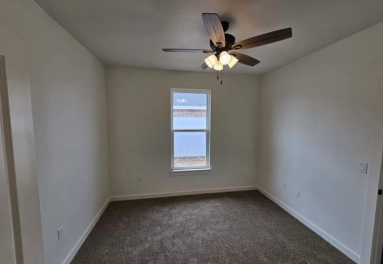 301 Primrose Point - 1 — Photo 4