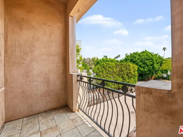 419 N Laurel Ave, Los Angeles, CA 90048