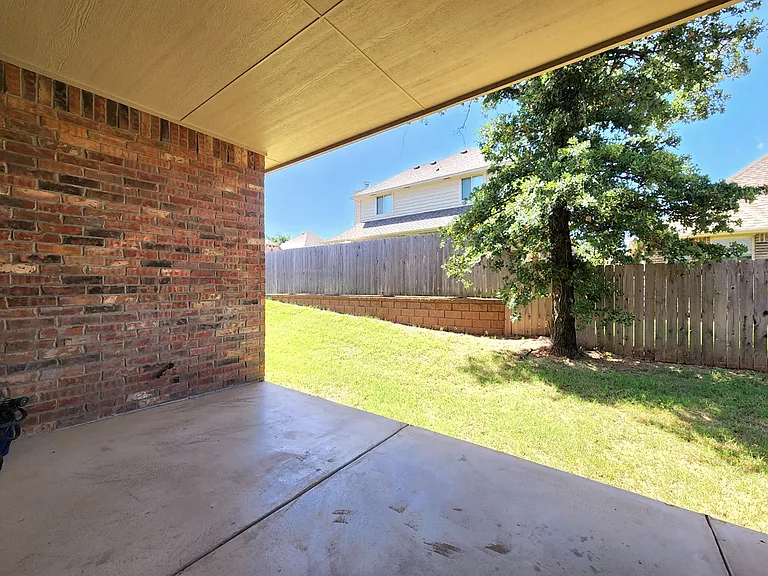 2308 Paraiso Way — Photo 19