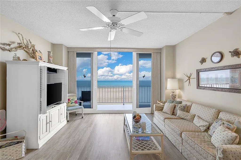 2 bed, 2.0 bath, 837 sqft, $9,500 — Photo 3