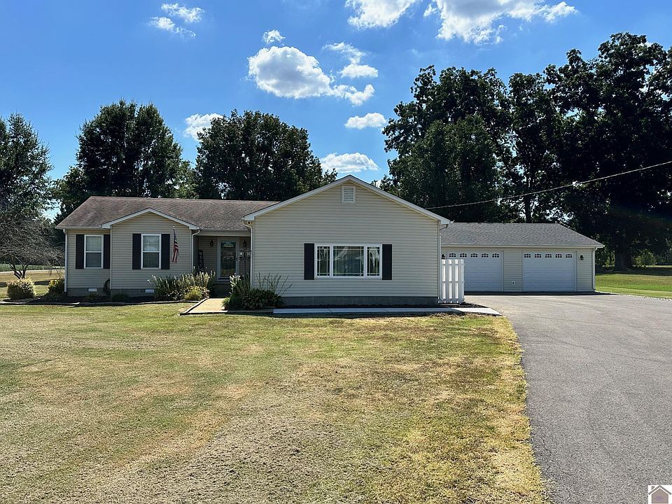 1st image of 395 Kenneth Ln