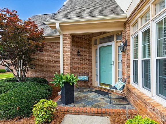 3rd image of 1551 Herlong Ct