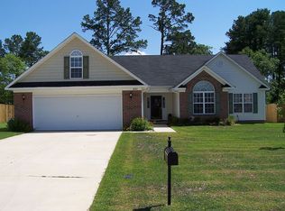 1053 Screech Owl Dr, Hope Mills, NC 28348