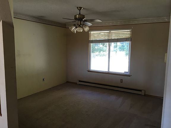 Formal Dining