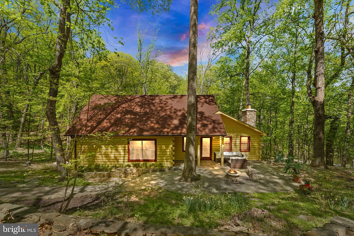 Building Photo - 1850 Ridge Rd