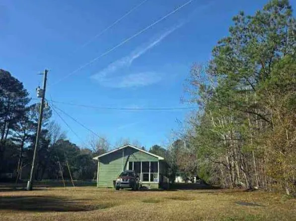 516 Phoebe Ct, Saint Stephen, SC 29479