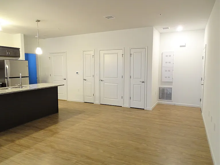 Park West Apartments — Photo 52