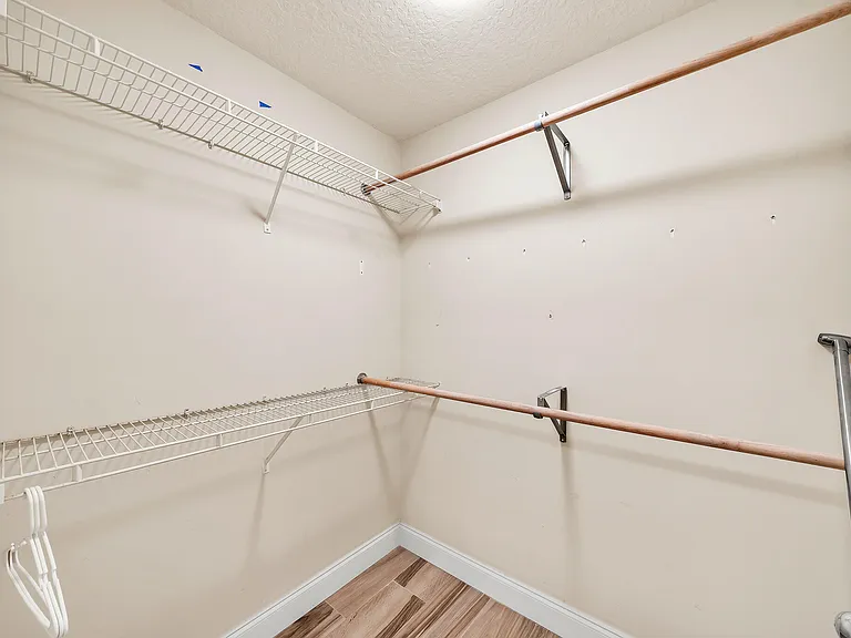 827 Oak Harbour Dr — Photo 30