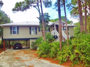 1650 Riverside Dr, Englewood, FL 34223