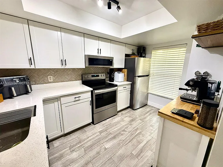 300 Promenade Dr #105 — Photo 3