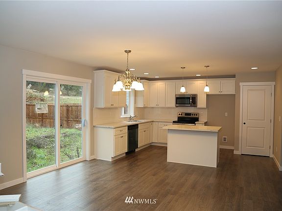 3rd image of 6918 E Apogee Street E
