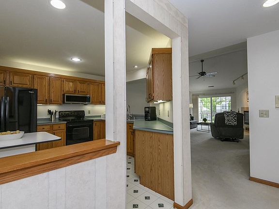 4th image of 176 Westfield WAY #D