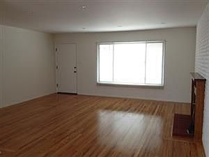 2nd image of 354 Valencia Dr