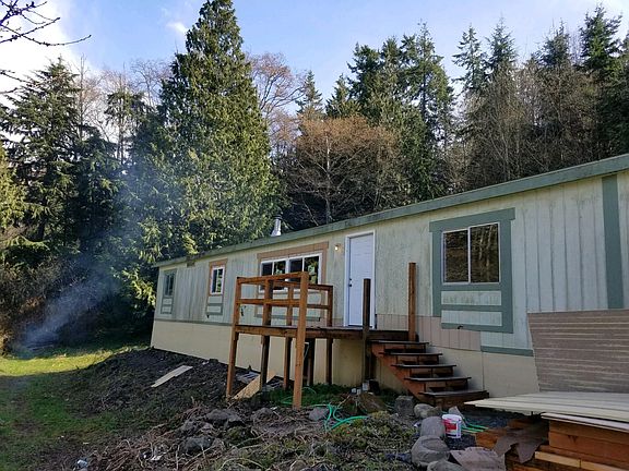 2nd image of 450 E Bluff Dr
