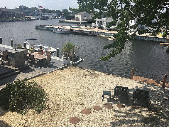 2nd image of 12 Barbados Ave