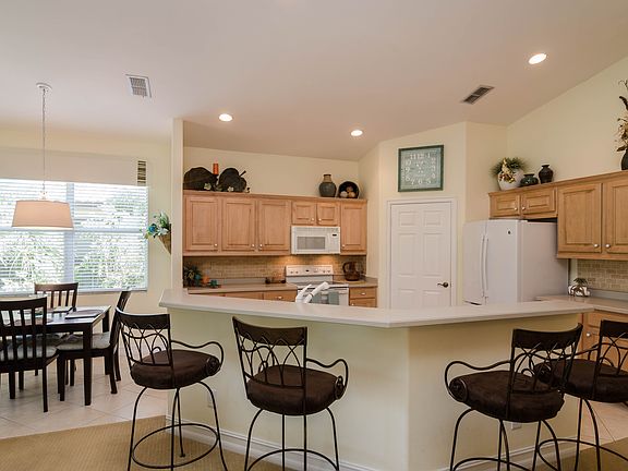 5th image of 21420 Pelican Sound Dr Unit 202