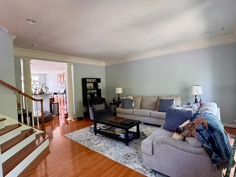 3670 Carriage Hill Dr — Photo 8