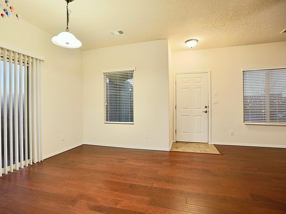3rd image of 11015 Marina Gate Trl NE