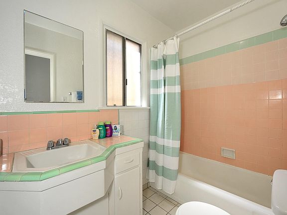4th image of 3559 Sawtelle Blvd APT 5