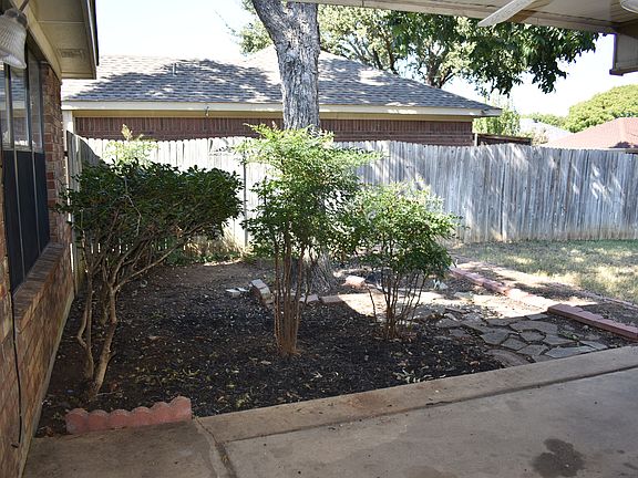 2nd image of 658 Hood Dr