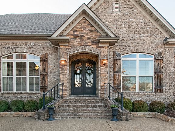 3rd image of 1029 Brittain Downs Dr