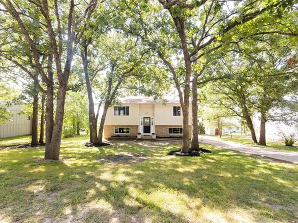 605 Greenbriar Dr, Rolla, MO 65401