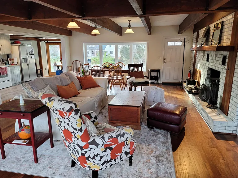 85 Conomo Point Rd — Photo 4
