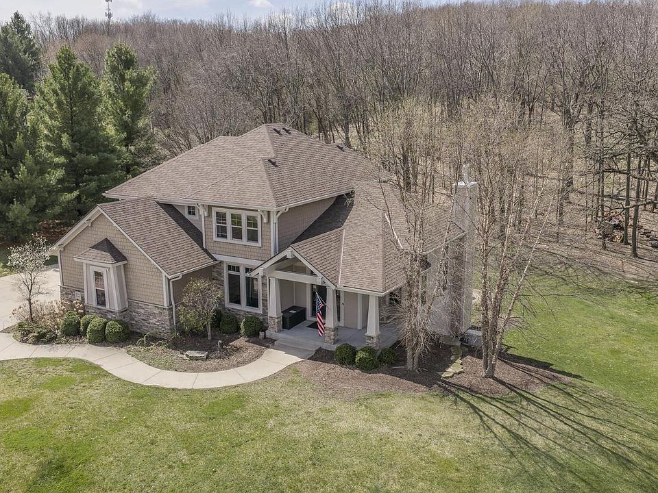 1st image of W328S8845 S Oak Tree DRIVE