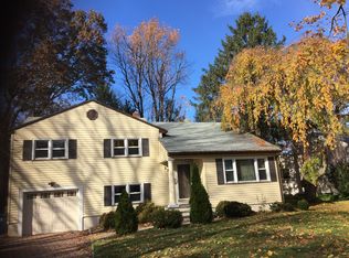 199 Rutledge Ct, North Plainfield, NJ 07060