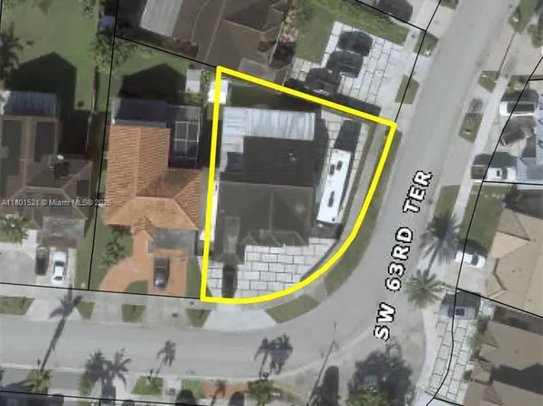 15599 SW 63rd Ter, Miami, FL 33193