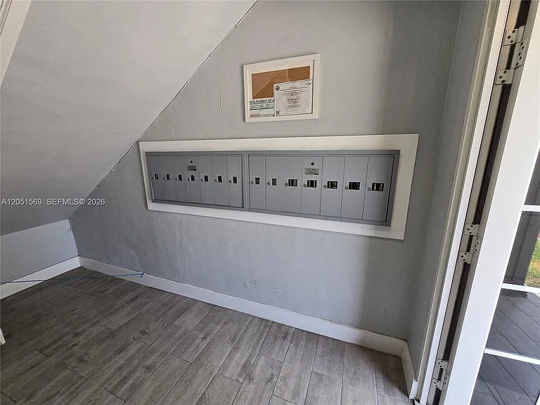 1629 SW 6th St #11 — Photo 36