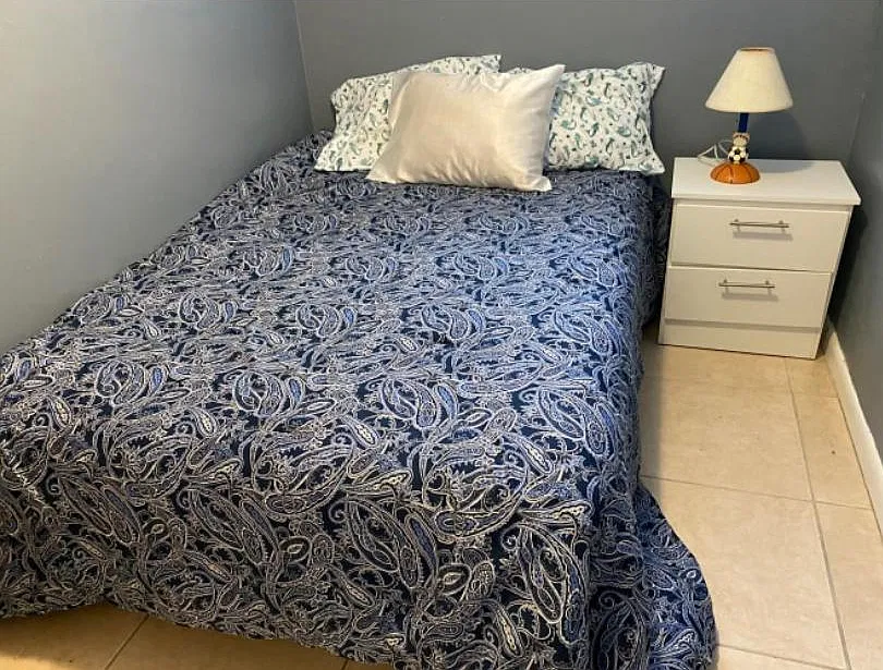 4 bed, $900 — Photo 2
