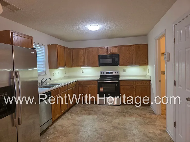 2028 Sweet Bay Dr — Photo 16