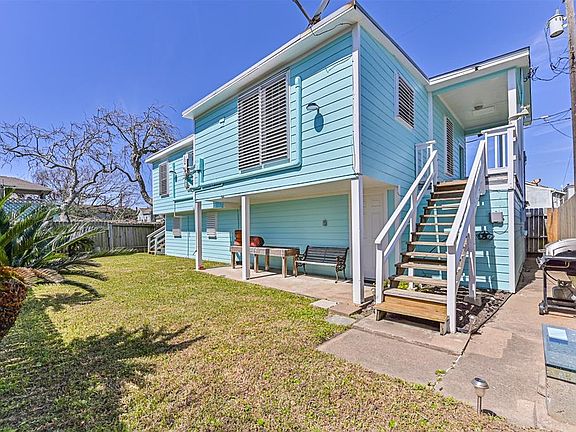 2nd image of 2115 28th St