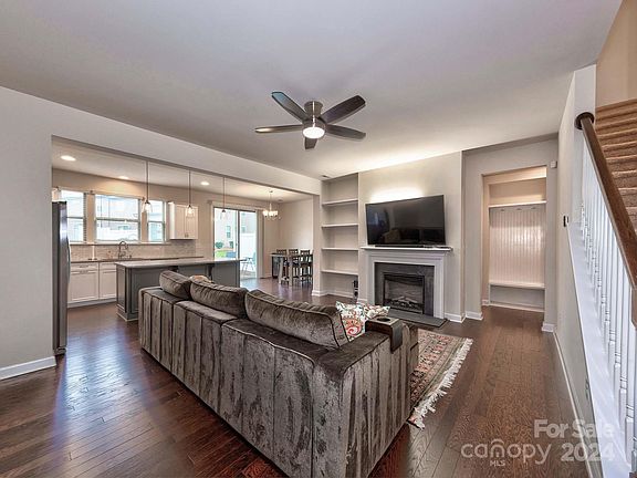 5th image of 5718 Lachlan Hill Ln