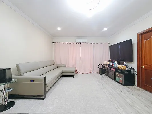 Sold by Remax Real Estate Professionals | media 21