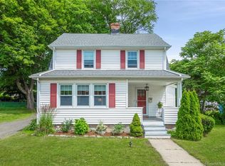 8 Anson St, Stratford, CT 06614