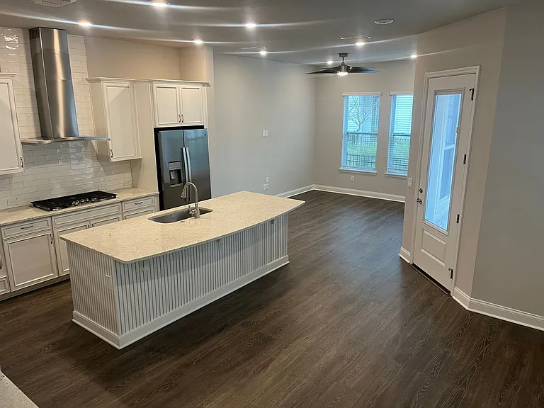 474 Wishbone Ln — Photo 3
