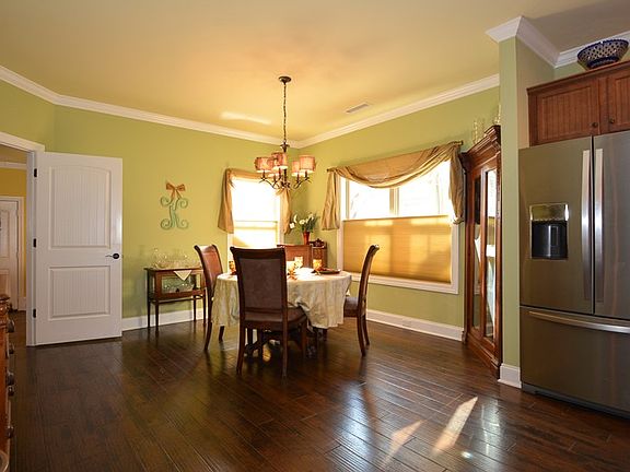 4th image of 5943 Cottingham Dr
