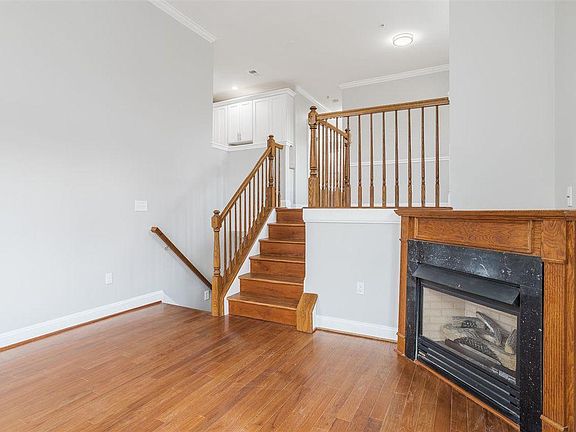 3rd image of 263 Half Moon Ct #263