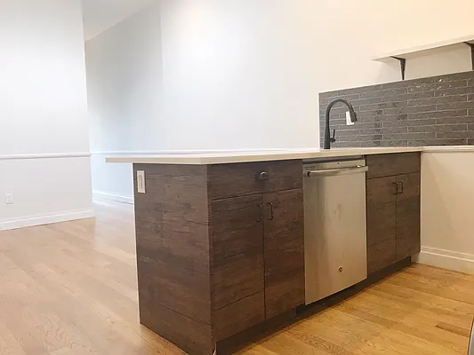 Rented by Yup Realty LLC | media 25