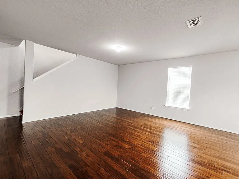 24370 Invitation Oak — Photo 42