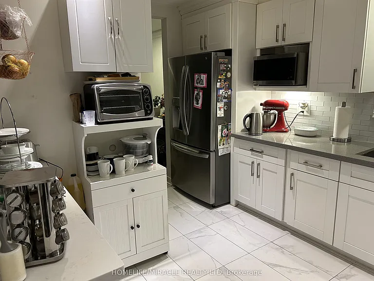 46 Inniswood Dr — Photo 5