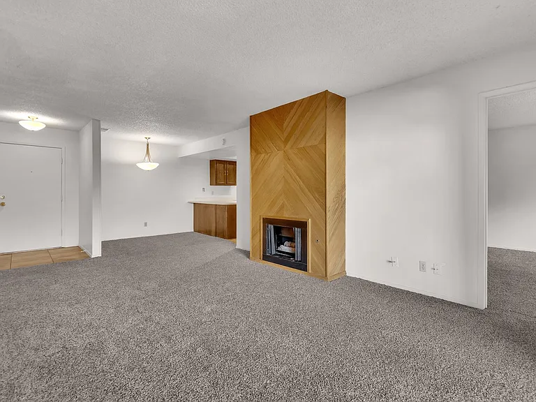 2300 Dickerson Rd #42 — Photo 2