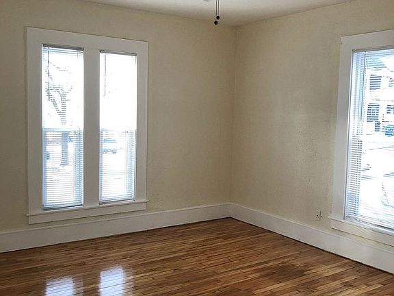 5th image of 83 Ashland St APT 1