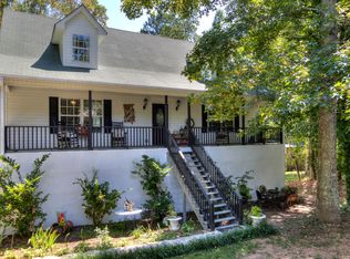 33 Popular Dr, Cartersville, GA 30121