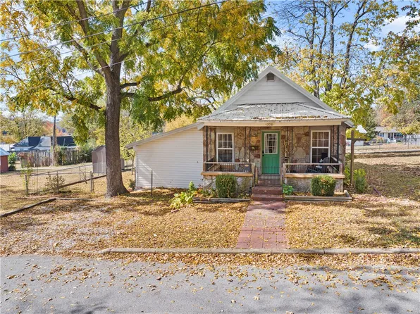 308 Glines Ct, Harrison, AR 72601