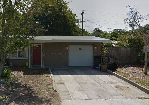 1st image of 123 N De Leon Ave