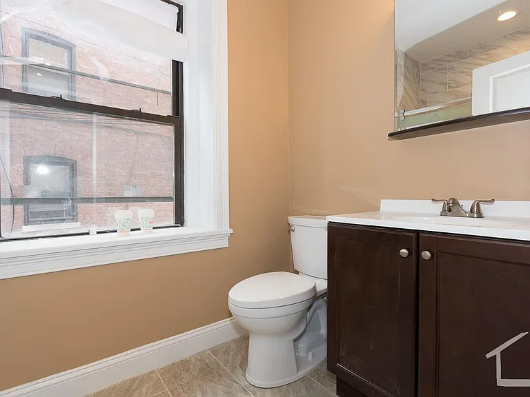 33 Linden St #1 — Photo 12