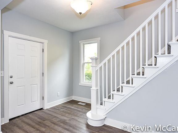5th image of 1420 Prospect Ave SE